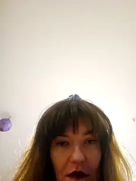 Snapshot of Blossom94 chatting on 5, 11, 2025 Blossom94 online show from 5, 11, 2025