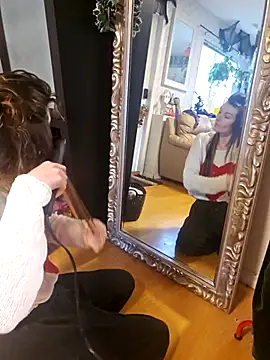 Snapshot of Blossom94 chatting on 24, 11, 2025 Blossom94 online show from 24, 11, 2025