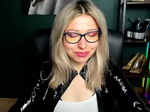 loveHeidi online show from 15, 6, 2026