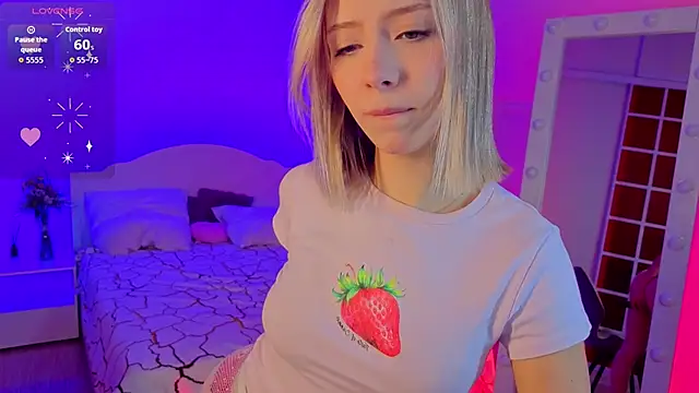 Snapshot of LumMina chatting on 26, 3, 2026 LumMina online show from 26, 3, 2026