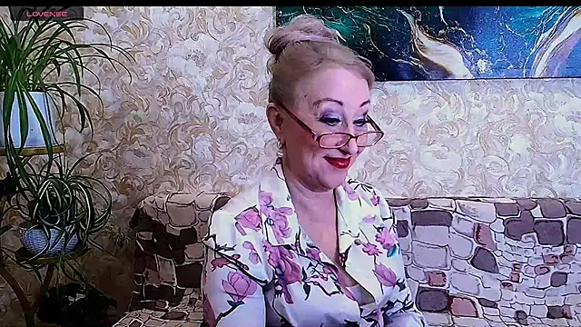  Sara  Smith  online show from 3, 3, 2026