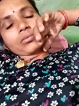 Snapshot of KIRTI12_HOT chatting on 31, 10, 2025 KIRTI12 HOT online show from 31, 10, 2025