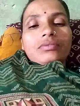 Snapshot of KIRTI12_HOT chatting on 9, 11, 2025 KIRTI12 HOT online show from 9, 11, 2025