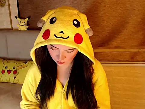 yourdevilsweettsx online show from 10, 4, 2026