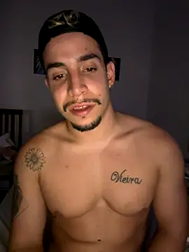 Snapshot of Obrab_ chatting on 4, 10, 2025 Obrab online show from 4, 10, 2025