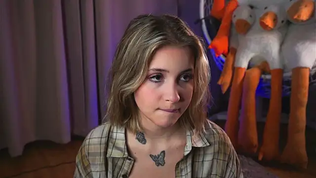 Snapshot of LoveSeekins chatting on 19, 6, 2026 LoveSeekins online show from 19, 6, 2026