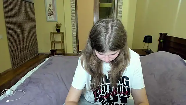 Snapshot of Lilly_Jess chatting on 19, 9, 2025 Lilly Jess online show from 19, 9, 2025