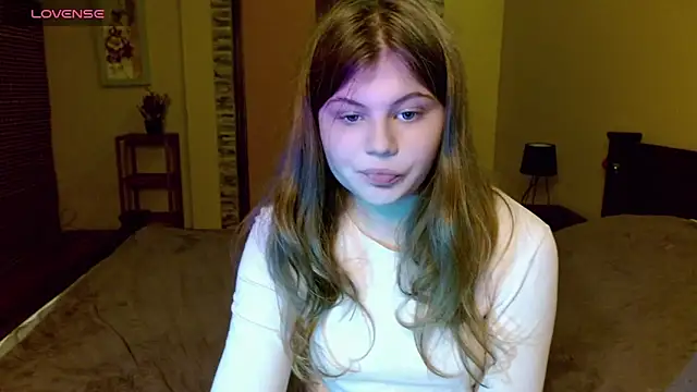 Snapshot of Lilly_Jess chatting on 6, 10, 2025 Lilly Jess online show from 6, 10, 2025