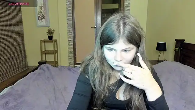 Snapshot of Lilly_Jess chatting on 14, 10, 2025 Lilly Jess online show from 14, 10, 2025