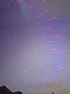 carolinerue online show from 18, 4, 2026