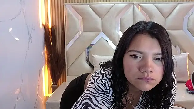 Snapshot of antonela_tp chatting on 21, 10, 2025 antonela tp online show from 21, 10, 2025