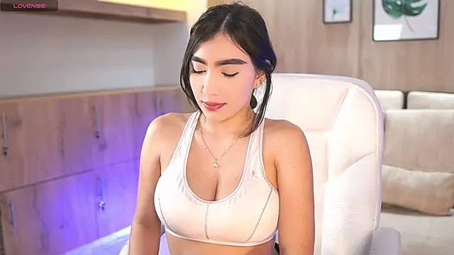 Snapshot of sarabelmont chatting on 16, 10, 2025 sarabelmont online show from 16, 10, 2025
