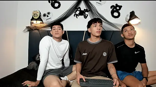 maicol cum23 online show from 28, 10, 2025