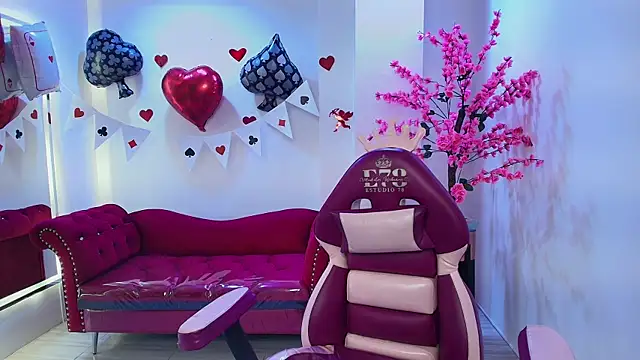 Black roseee online show from 19, 2, 2026