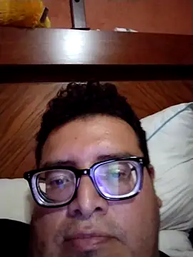 Santiagoqro85 online show from 5, 10, 2025