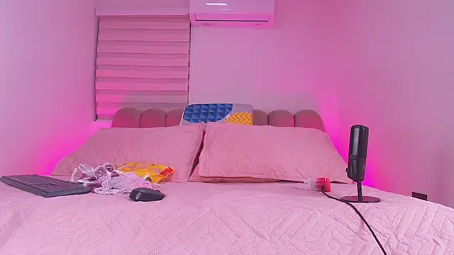 abbyrouss  online show from 30, 11, 2025