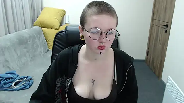 Nika Snow online show from 13, 10, 2025