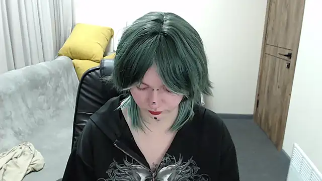 Nika Snow online show from 17, 10, 2025