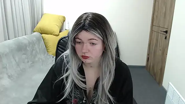 Nika Snow online show from 18, 10, 2025