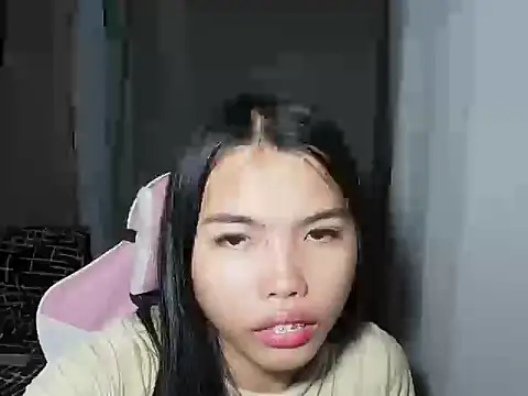Snapshot of cutie_milker chatting on 23, 4, 2026 cutie milker online show from 23, 4, 2026