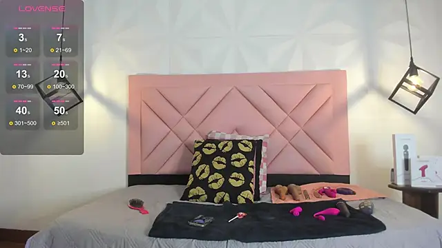 Caroline daring online show from 31, 5, 2026