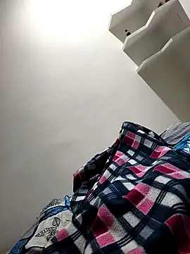 Snapshot of Chanderi19 chatting on 9, 10, 2025 Chanderi19 online show from 9, 10, 2025