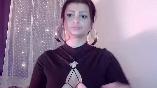 Pillango1212 online show from 11, 2, 2026