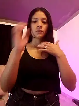 Candy fox 19 online show from 12, 3, 2026