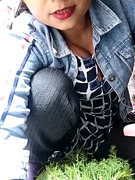 Hot-Pooja25 online show from 2, 2, 2026