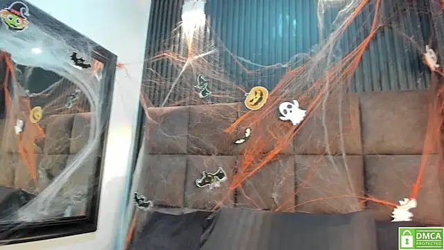 Snapshot of Sussy_Vixen chatting on 4, 11, 2025 Sussy Vixen online show from 4, 11, 2025