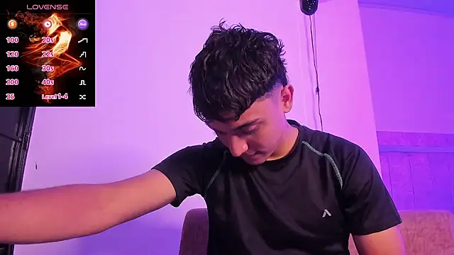 Snapshot of Austin_Cardieff_ chatting on 27, 9, 2025 Austin Cardieff online show from 27, 9, 2025