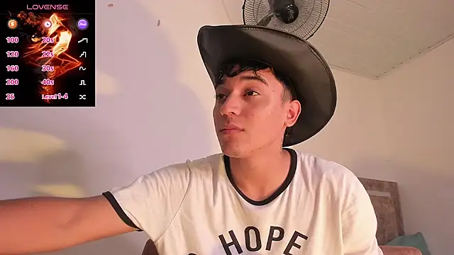 Snapshot of Austin_Cardieff_ chatting on 8, 10, 2025 Austin Cardieff online show from 8, 10, 2025