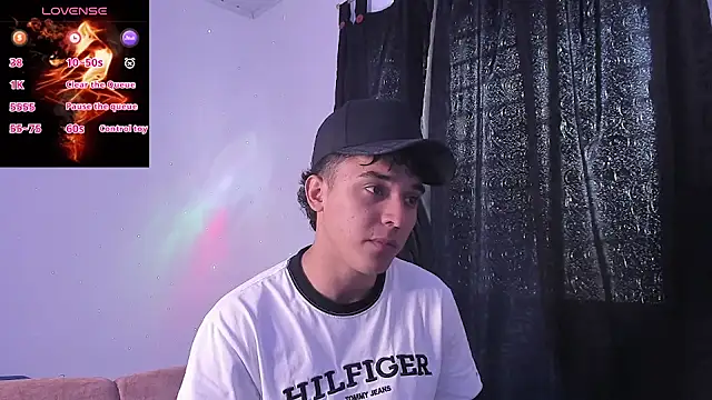 Snapshot of Austin_Cardieff_ chatting on 10, 10, 2025 Austin Cardieff online show from 10, 10, 2025