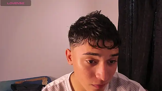 Snapshot of Austin_Cardieff_ chatting on 4, 11, 2025 Austin Cardieff online show from 4, 11, 2025