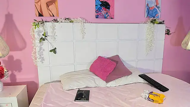 Snapshot of Emajhonsson1 chatting on 30, 10, 2025 Emajhonsson1 online show from 30, 10, 2025