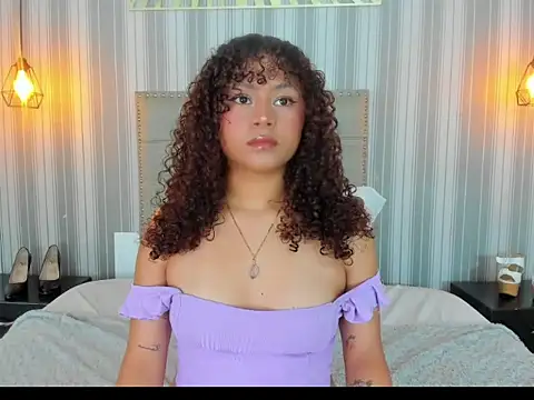 Snapshot of Sofiapassionne chatting on 10, 6, 2026 Sofiapassionne online show from 10, 6, 2026