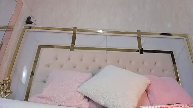 Cameron Hearts online show from 19, 12, 2025