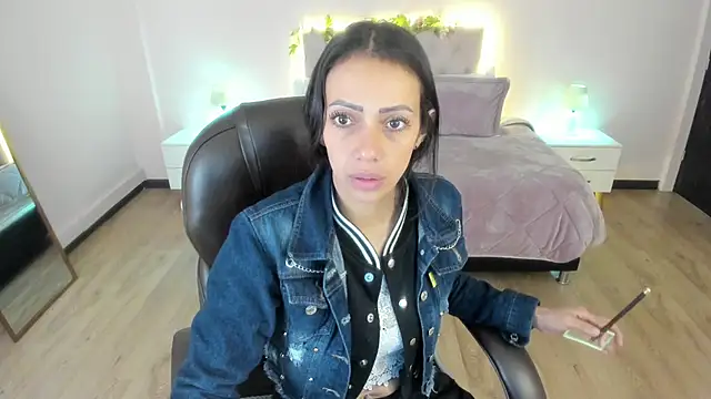 Mariam Lopez   online show from 11, 6, 2026