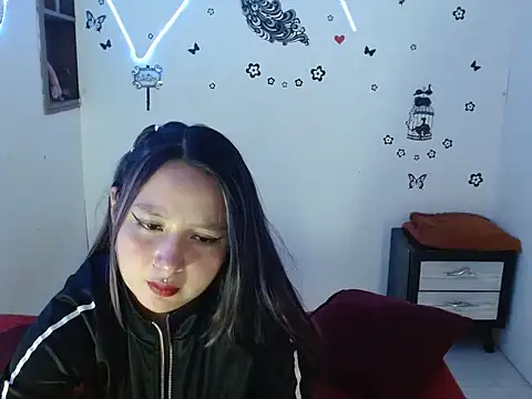 Mia2xsmith online show from 9, 11, 2025