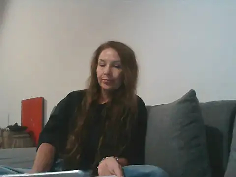 Snapshot of Avelinii chatting on 10, 6, 2026 Avelinii online show from 10, 6, 2026