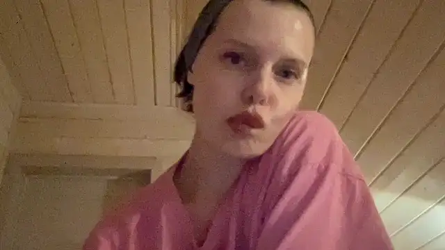 Snapshot of Rayonaa chatting on 14, 7, 2026 Rayonaa online show from 14, 7, 2026