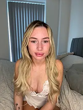 Snapshot of SexySaraxxoo chatting on 13, 3, 2026 SexySaraxxoo online show from 13, 3, 2026