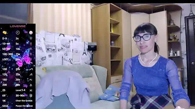 Snapshot of Two_Sisters chatting on 13, 9, 2025 Two Sisters online show from 13, 9, 2025