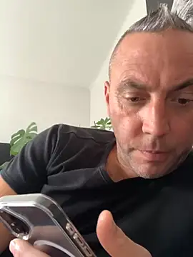 Marronglace1 online show from 22, 10, 2025