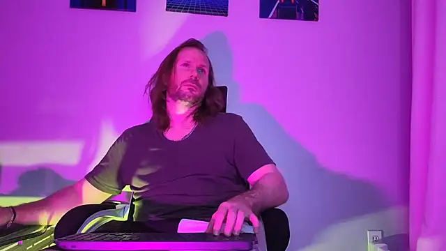 AlbinoAdonis online show from 25, 9, 2025