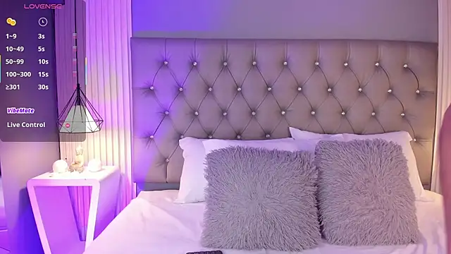 LunaBloomn online show from 13, 3, 2026