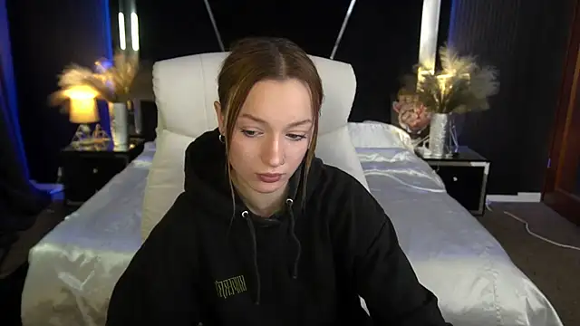 FoxyMayy online show from 25, 11, 2025