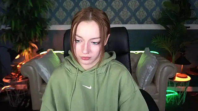 FoxyMayy online show from 17, 4, 2026