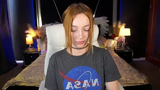 Snapshot of FoxyMayy chatting on 2, 7, 2026 FoxyMayy online show from 2, 7, 2026