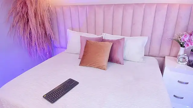 Adara  carter  online show from 26, 2, 2026